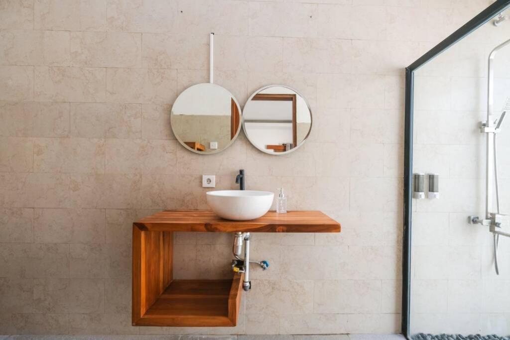 Kiki Village Bathtub 캉구 외부 사진